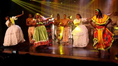 Rio: Ginga Tropical Folkloric Show & Optional Dinner - Starting at Centro Cultural Veneza (and why timing matters)