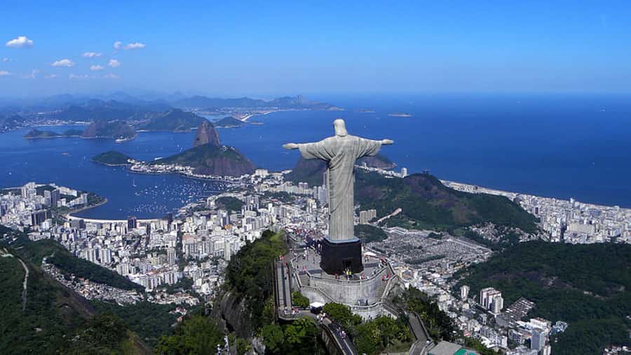 Rio: Maracanã Stadium & Christ the Redeemer by Rack Railway - Maracanã Stadium: A Quick Outside Loop, Not a Stadium Tour