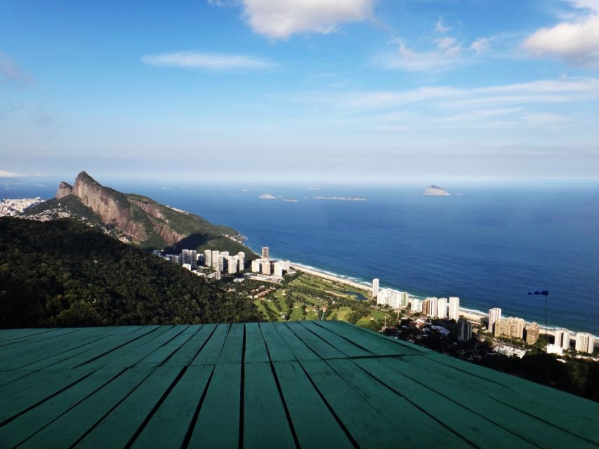 Rio: Pedra Bonita 4-Hour Hike with Free Flight Ramp Visit - Small group energy: the guides that make the difference