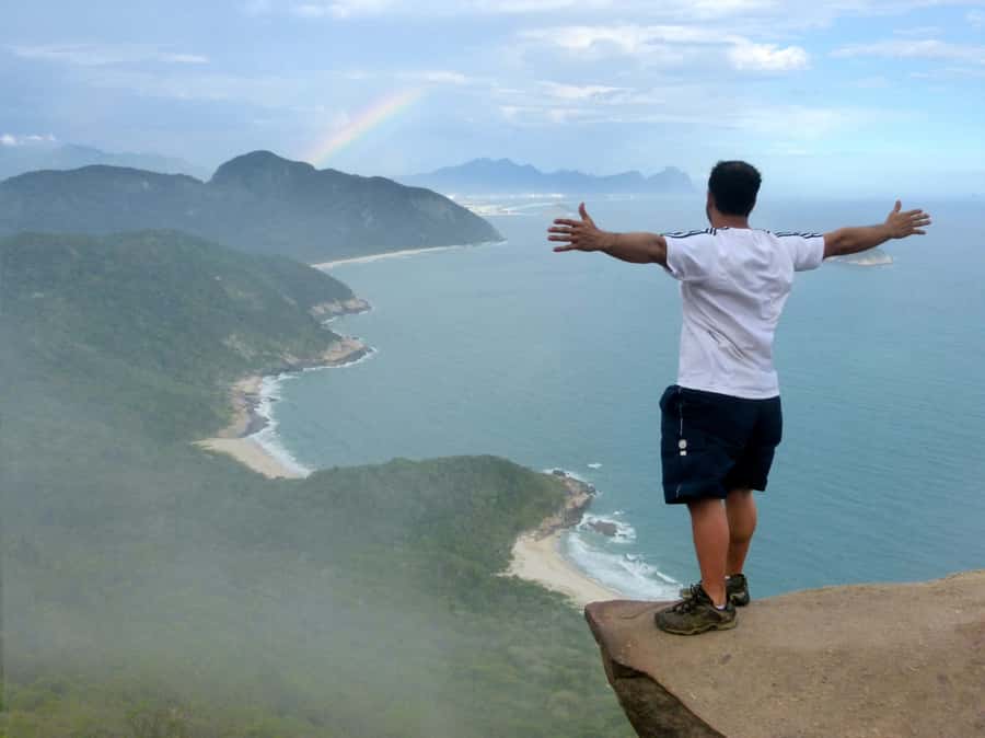 Rio: Pedra do Telégrafo Hiking & Relax in a Wild Beach - Your guide and transport: why the small details matter
