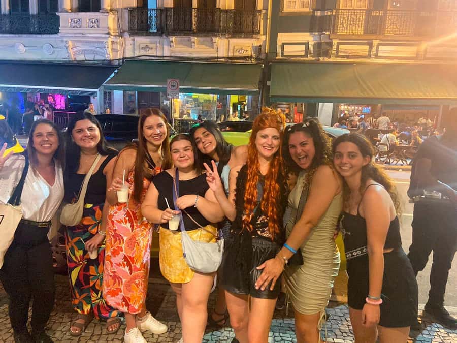 Rio: Pub Crawl in Lapa with Cachaça Tasting and Live Samba - Arcos da Lapa food and drink stalls: the landmark stop that doesn’t kill your buzz
