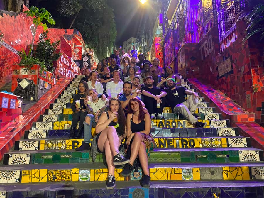 Rio: Pub Crawl in Lapa with Cachaça Tasting and Live Samba - Guides and group size: the part that makes you feel looked after