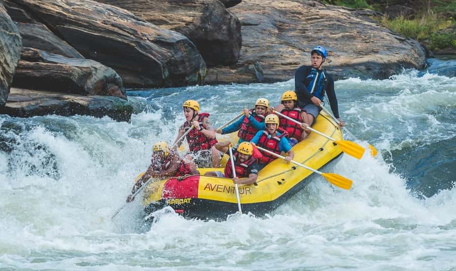 Rio: White Water Rafting Adventure tour in Rio de Janeiro - A quick escape from Rio: 120 km to a well-preserved river