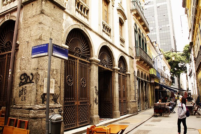 Rio's city walking tour: a glimpse of history and olympic legacy - Uruguaiana Street to the Metropolitan Cathedral: scale you can feel