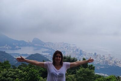 Sugarloaf - Hike and Easy Climb Sugarloaf's Coast - Trilha do Pão de Açúcar: where the views turn serious