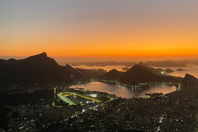 Sunrise at Morro 2 Irmãos - Vidigal - Rio de Janeiro - Sunrise at the viewpoint: photos, silence, and the best timing