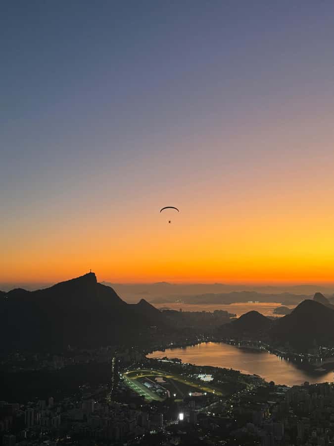 Sunrise at Morro Dois Irmãos + Vidigal Favela Experience - Morro Dois Irmãos Sunrise: The Views You Can Read Instantly