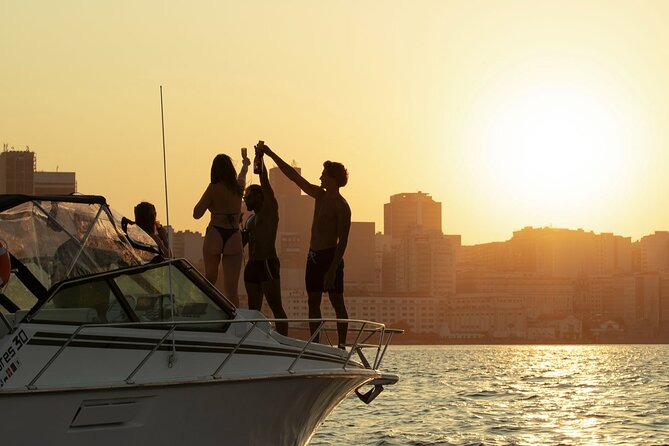 Sunset Boat Tour with Beer, Water, Soda and Snacks included - What the “small boat” detail changes about your experience