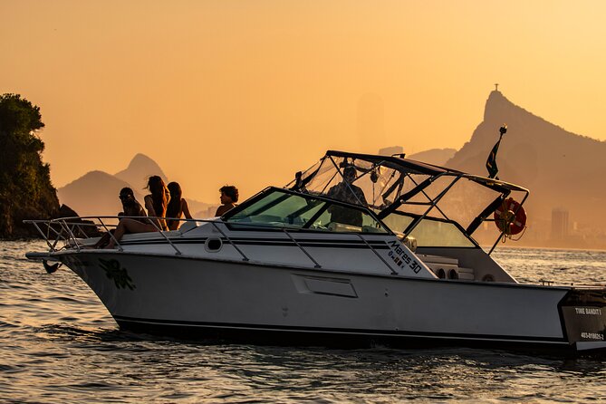 Sunset Boat Tour with Beer, Water, Soda and Snacks included - Meet at Marina da Glória: the easiest starting point (and what that means)