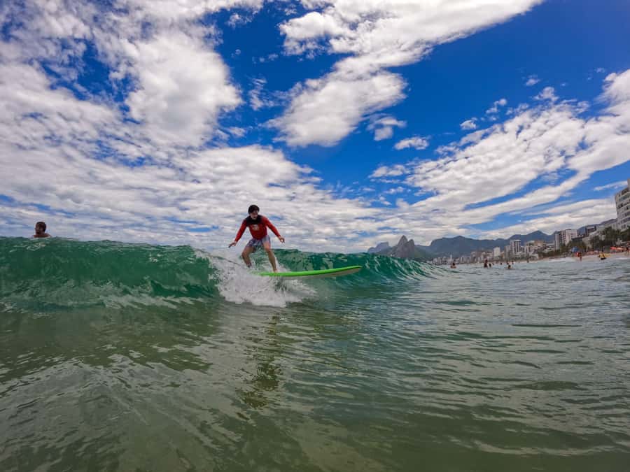 Surf lessons with local instructors in Copacabana/ipanema! - Key things about this Copacabana/Ipanema surf lesson