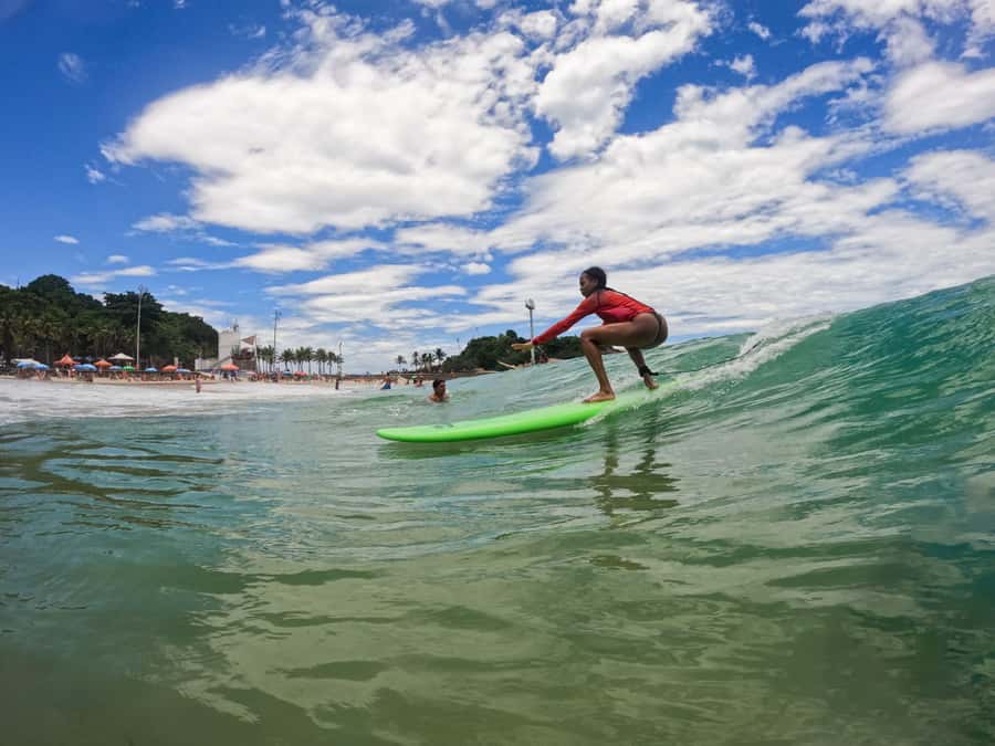 Surf lessons with local instructors in Copacabana/ipanema! - Why Copacabana and Ipanema work so well for first-time surfing