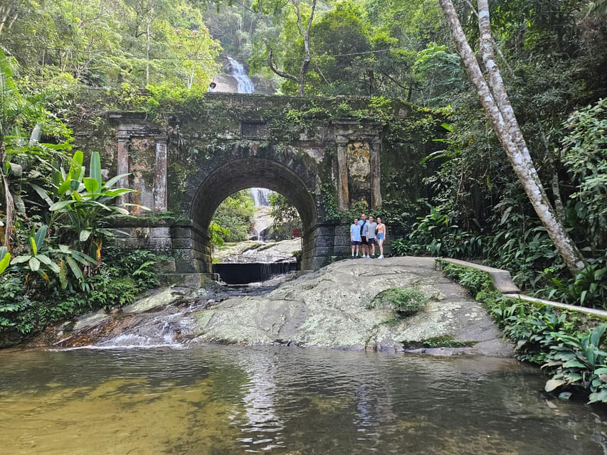 Tijuca National Park and all its wonders! - 6 to 12 km in dense Atlantic Forest: how to handle the terrain