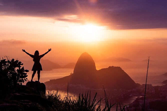 Tour to Mirante Dona Marta at sunrise with guide and photos! - Duration and pacing: a short outing with a tight focus