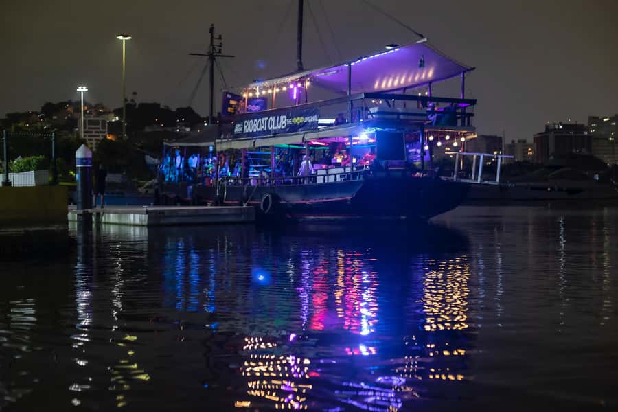 Unforgettable Boat Party - Rain, wind, and cancellations: what happens if weather turns